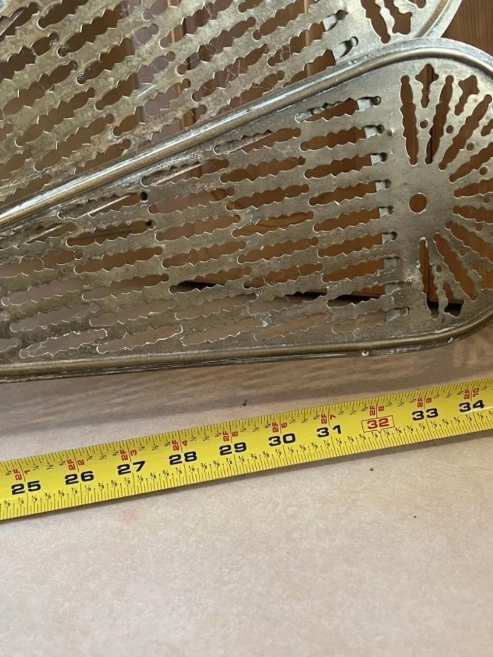 *HARD TO FIND* Vintage Pineapple Brass Peacock Fireplace Fan